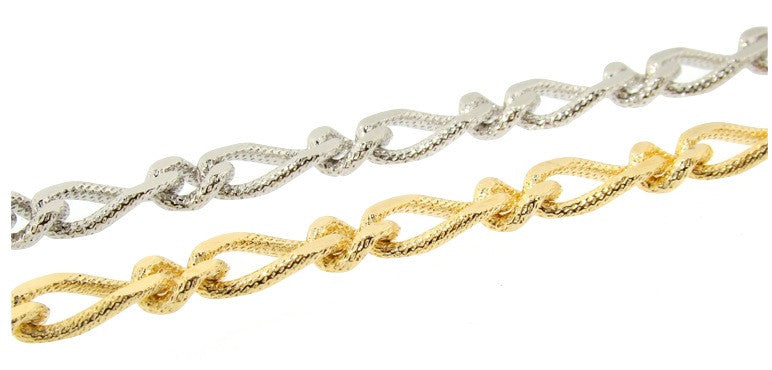 Etched Figaro Chain Necklace