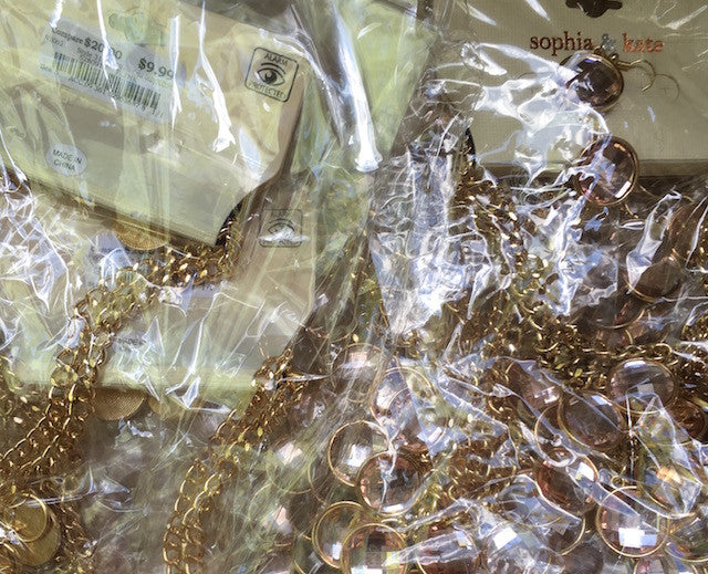 250 Piece Combo Pack - Foster Grant Sunglasses + Bulk Jewelry Lot